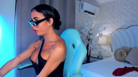 Kata Millants online show from 09-19-25, 05:53