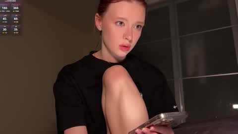 Snapshot of katana_white chatting on 03-01-26, 04:53 meeellowmarsh - Instagram online show from 03-01-26, 04:53