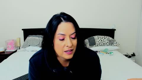 Snapshot of katarina_synnn chatting on 02-21-26, 01:34 kata online show from 02-21-26, 01:34