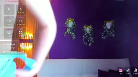Snapshot of kate_amaretto chatting on 12-20-24, 11:26 Kate online show from 12-20-24, 11:26