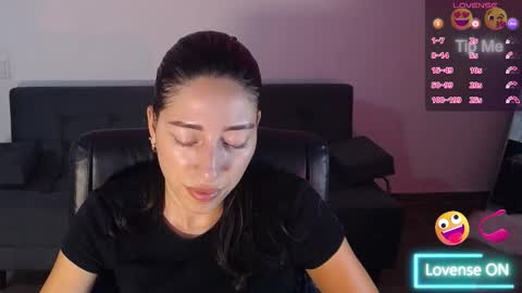 Snapshot of kate_arden chatting on 10-29-25, 01:30 Carla Palmer online show from 10-29-25, 01:30