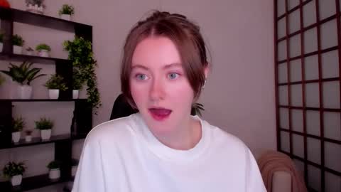 Snapshot of kate_cuddle chatting on 02-09-26, 03:10 Kate online show from 02-09-26, 03:10