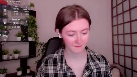 Snapshot of kate_cuddle chatting on 03-17-26, 03:00 Kate online show from 03-17-26, 03:00