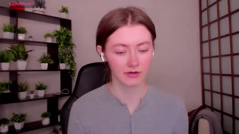 Snapshot of kate_cuddle chatting on 03-20-26, 02:05 Kate online show from 03-20-26, 02:05