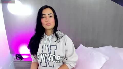 Snapshot of kate_evans1 chatting on 07-07-26, 10:41 Kate Evans online show from 07-07-26, 10:41