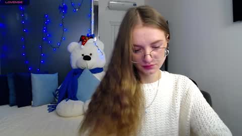 Snapshot of kate_jonson chatting on 12-18-24, 07:58 .Be kind and gentle with me and I will do my best for you. online show from 12-18-24, 07:58