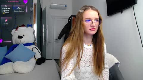 Snapshot of kate_jonson chatting on 01-03-25, 08:10 .Be kind and gentle with me and I will do my best for you. online show from 01-03-25, 08:10