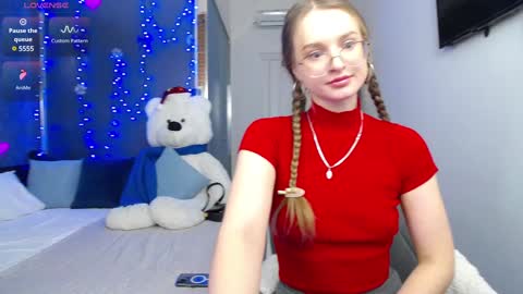 Snapshot of kate_jonson chatting on 01-06-25, 04:23 .Be kind and gentle with me and I will do my best for you. online show from 01-06-25, 04:23