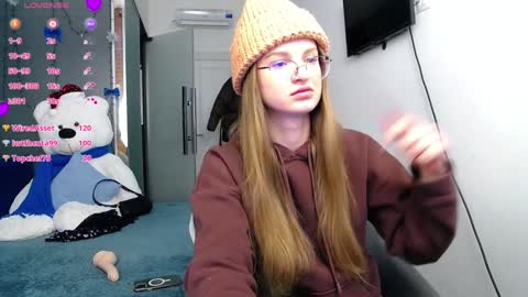 Snapshot of kate_jonson chatting on 01-14-25, 11:53 .Be kind and gentle with me and I will do my best for you. online show from 01-14-25, 11:53