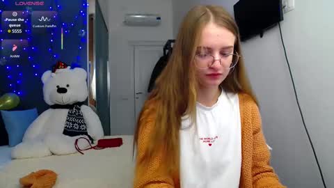 Snapshot of kate_jonson chatting on 02-15-25, 07:38 .Be kind and gentle with me and I will do my best for you. online show from 02-15-25, 07:38