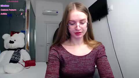 Snapshot of kate_jonson chatting on 02-21-25, 07:34 .Be kind and gentle with me and I will do my best for you. online show from 02-21-25, 07:34