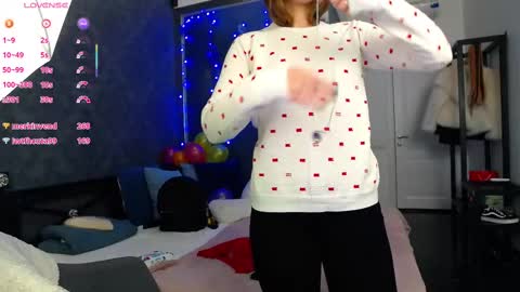 Snapshot of kate_jonson chatting on 02-27-25, 06:53 .Be kind and gentle with me and I will do my best for you. online show from 02-27-25, 06:53