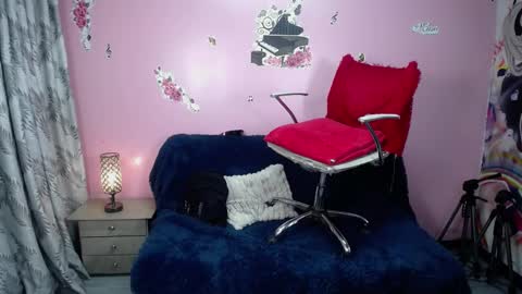 kate_lawrence_ online show from 12-12-24, 10:45