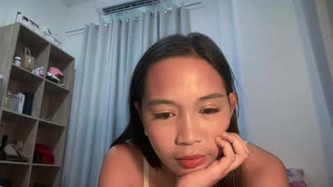 Snapshot of kate_mae chatting on 10-07-25, 05:04 katey online show from 10-07-25, 05:04