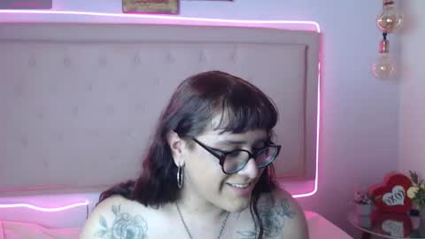 Snapshot of kate_pickman chatting on 03-20-26, 03:55 kate online show from 03-20-26, 03:55