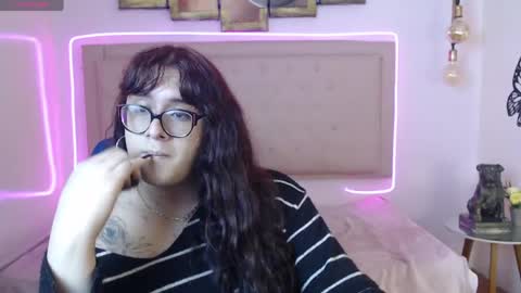 Snapshot of kate_pickman chatting on 04-26-26, 03:37 kate online show from 04-26-26, 03:37