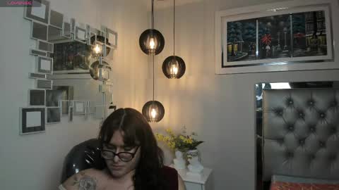 Snapshot of kate_pickman chatting on 05-16-26, 04:31 kate online show from 05-16-26, 04:31