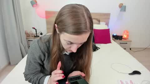 kate_redgar online show from 10-06-25, 07:28