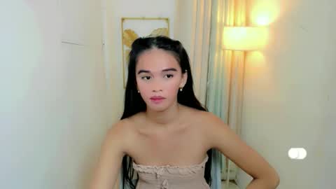 Snapshot of kate_romance chatting on 06-01-26, 12:34 Kate online show from 06-01-26, 12:34