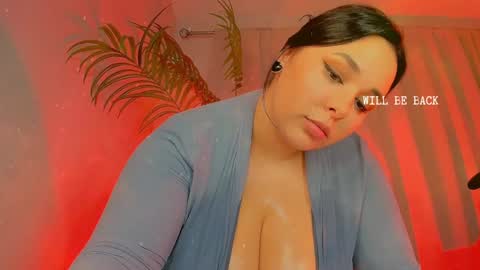 Snapshot of katee_bloss chatting on 01-04-25, 02:14 Nice to meet you online show from 01-04-25, 02:14