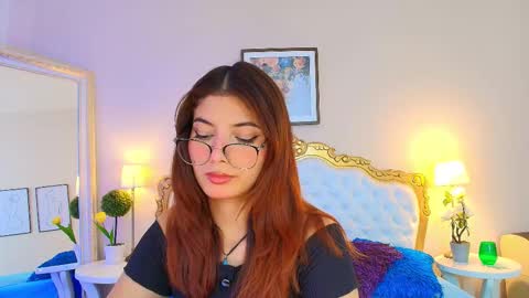 katee Martinez online show from 09-24-25, 07:28