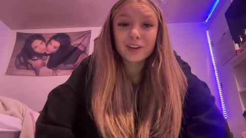 kate online show from 09-23-25, 03:42