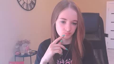 katekayer online show from 09-18-25, 08:38