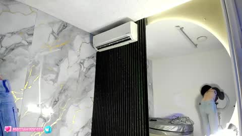 Im Katherine but call me Kate  online show from 12-23-24, 12:08