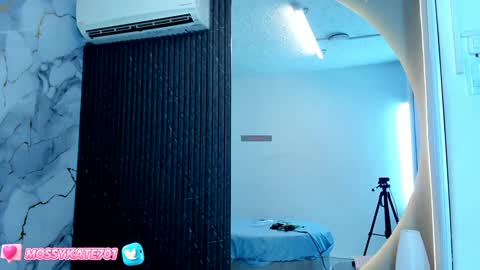 Im Katherine but call me Kate  online show from 01-17-25, 12:10