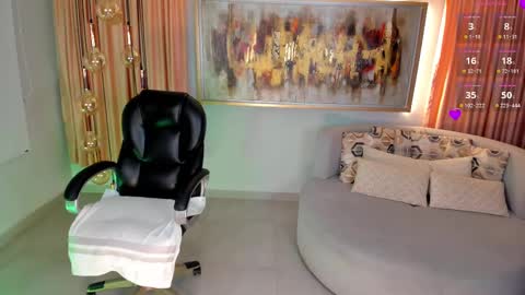 Snapshot of kateowens chatting on 02-18-25, 10:16 Kate Owens online show from 02-18-25, 10:16