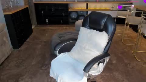 Snapshot of kateowens chatting on 03-12-25, 10:26 Kate Owens online show from 03-12-25, 10:26