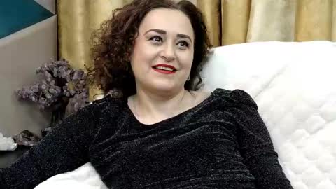 KateQueenston --  online show from 05-03-26, 11:11