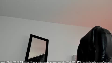 Snapshot of katestone_again chatting on 01-24-25, 06:14 love meeee online show from 01-24-25, 06:14