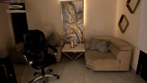 K A T E  online show from 10-20-25, 10:27