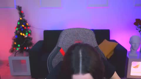 katewillows online show from 12-20-25, 04:30