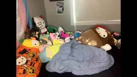 Snapshot of katfromsaturn chatting on 02-10-26, 10:14 Kat from Saturn online show from 02-10-26, 10:14