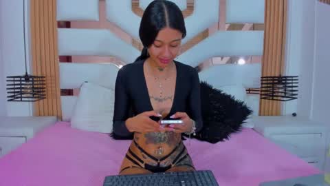 Snapshot of kathaleiaross chatting on 12-22-24, 03:33 kataleia online show from 12-22-24, 03:33