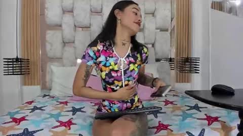 Snapshot of kathaleiaross chatting on 02-17-25, 02:53 kataleia online show from 02-17-25, 02:53