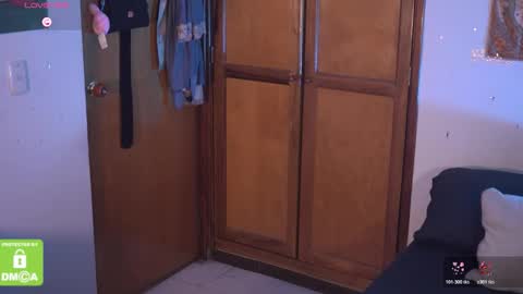 Snapshot of kathc_19 chatting on 03-25-26, 12:38 Katerine online show from 03-25-26, 12:38