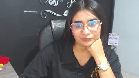 Snapshot of kathe0v chatting on 07-20-26, 10:45 Call me Lau online show from 07-20-26, 10:45