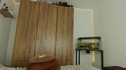 Snapshot of katherin_petrova1 chatting on 01-21-25, 04:54 kathe online show from 01-21-25, 04:54