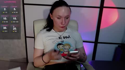 Snapshot of katherine_reinhart chatting on 09-15-25, 11:32 katherine_reinhart online show from 09-15-25, 11:32