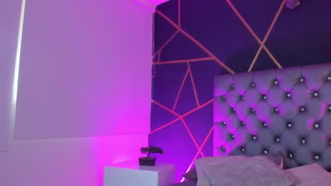 Snapshot of katherinee_scott chatting on 06-02-26, 09:06 your kathe online show from 06-02-26, 09:06