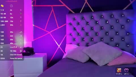 Snapshot of katherinee_scott chatting on 06-20-26, 08:00 your kathe online show from 06-20-26, 08:00