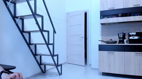 Katherine online show from 12-19-24, 09:18