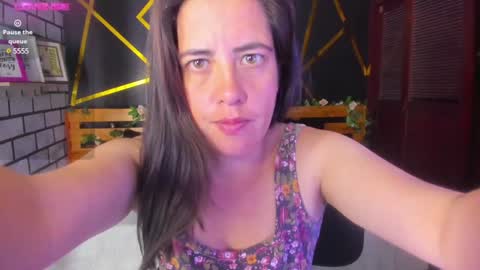 Snapshot of kathina_giraldo chatting on 12-04-24, 04:05 Paola online show from 12-04-24, 04:05