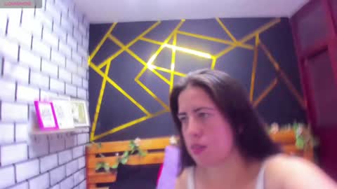 Snapshot of kathina_giraldo chatting on 12-06-24, 01:33 Paola online show from 12-06-24, 01:33