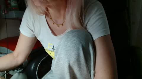 Kathleen online show from 06-08-26, 01:22