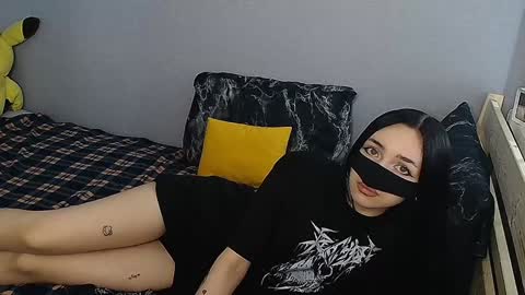 Snapshot of kathrineberry chatting on 01-03-25, 04:33 KathrineBerry online show from 01-03-25, 04:33