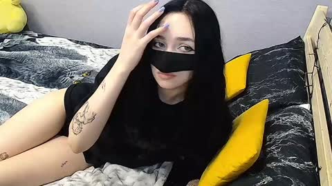 Snapshot of kathrineberry chatting on 01-28-25, 10:45 KathrineBerry online show from 01-28-25, 10:45